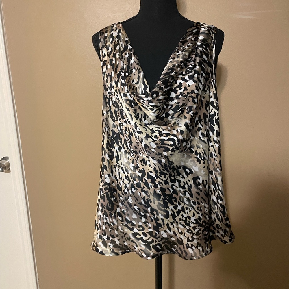 Leopard pattern sleeveless top
